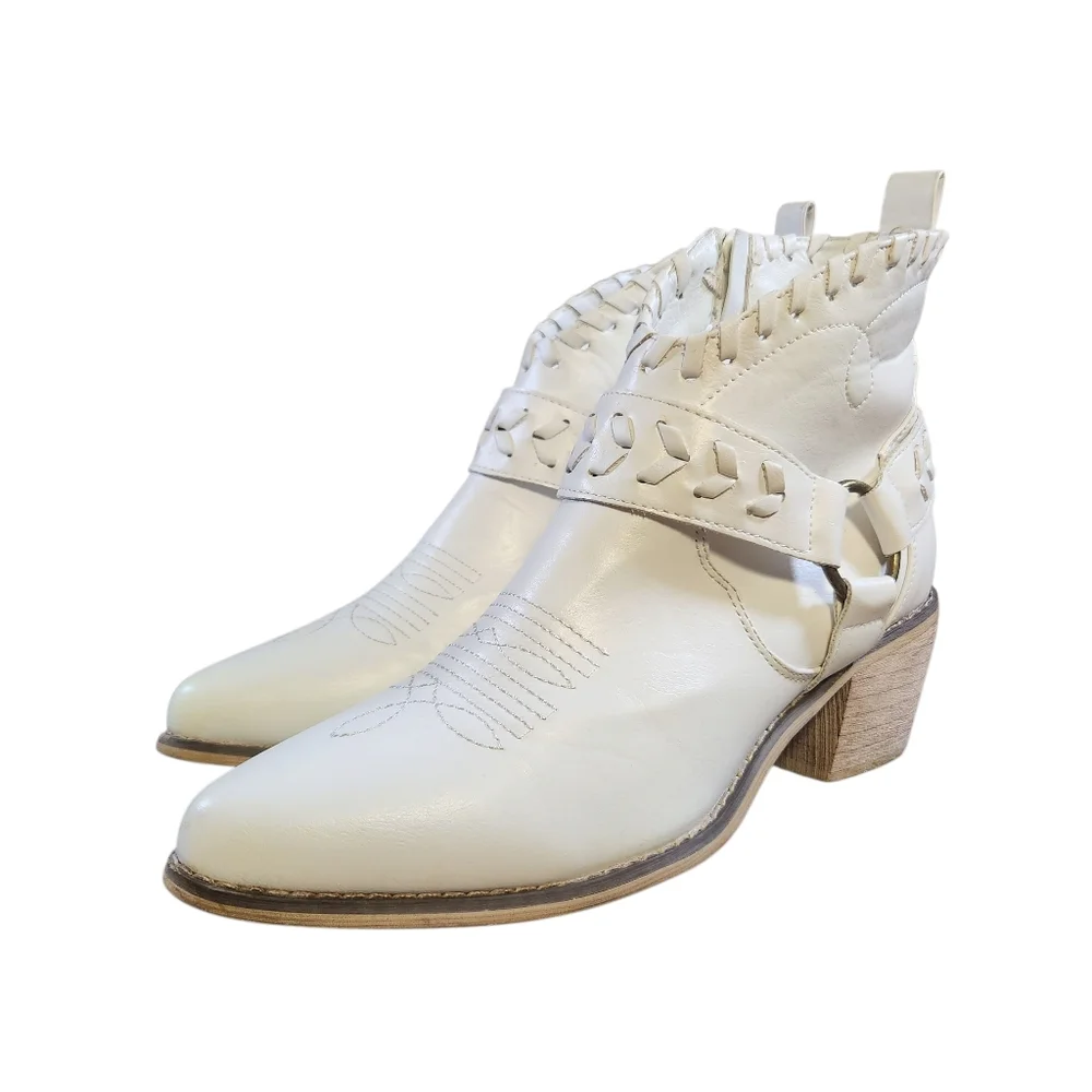 Altar’d State Size 7.5 White Vegan Leather Rodeo Cowboy Western Ankle Boots
